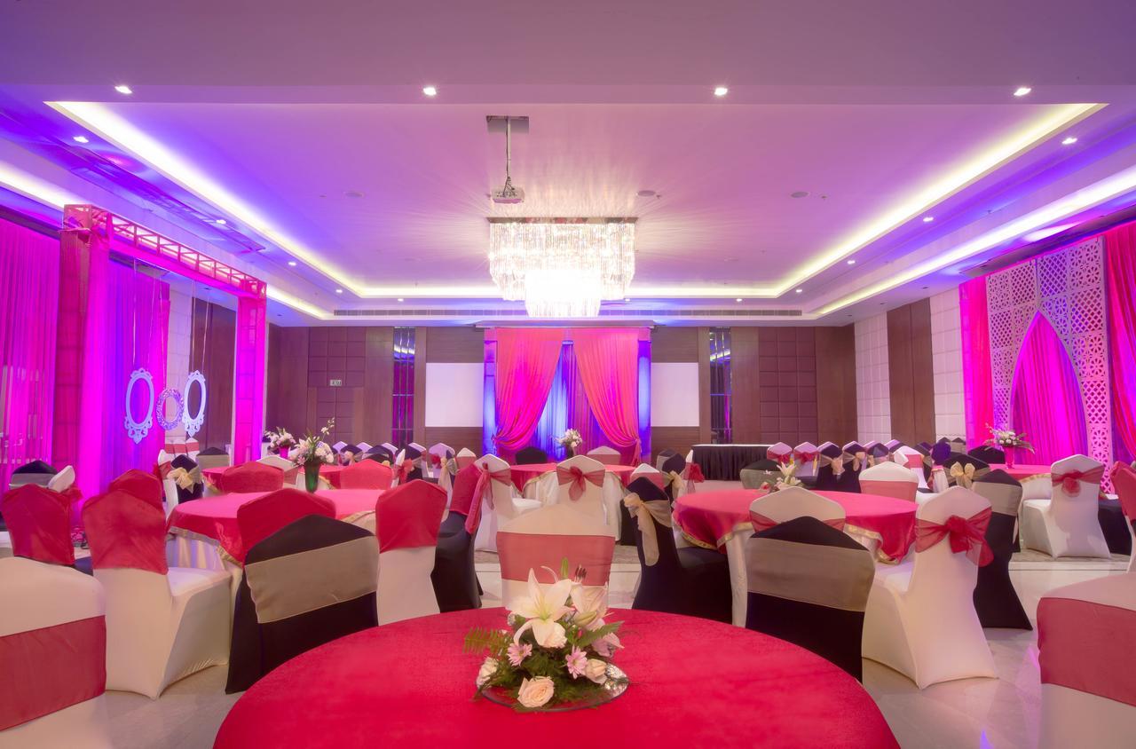 Royal Tulip Luxury Hotel, Kufri, Shimla Ngoại thất bức ảnh